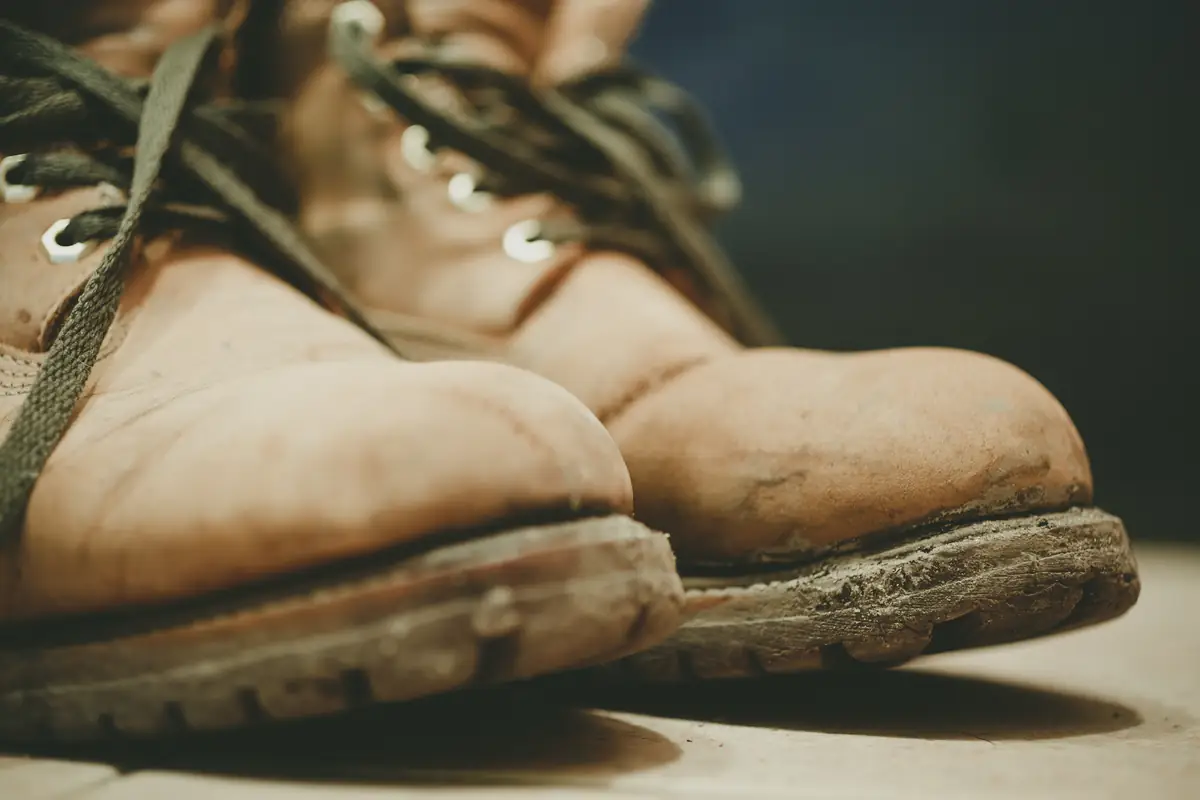 Douleur au pied : et si vos chaussures usées y étaient pour quelque chose ?